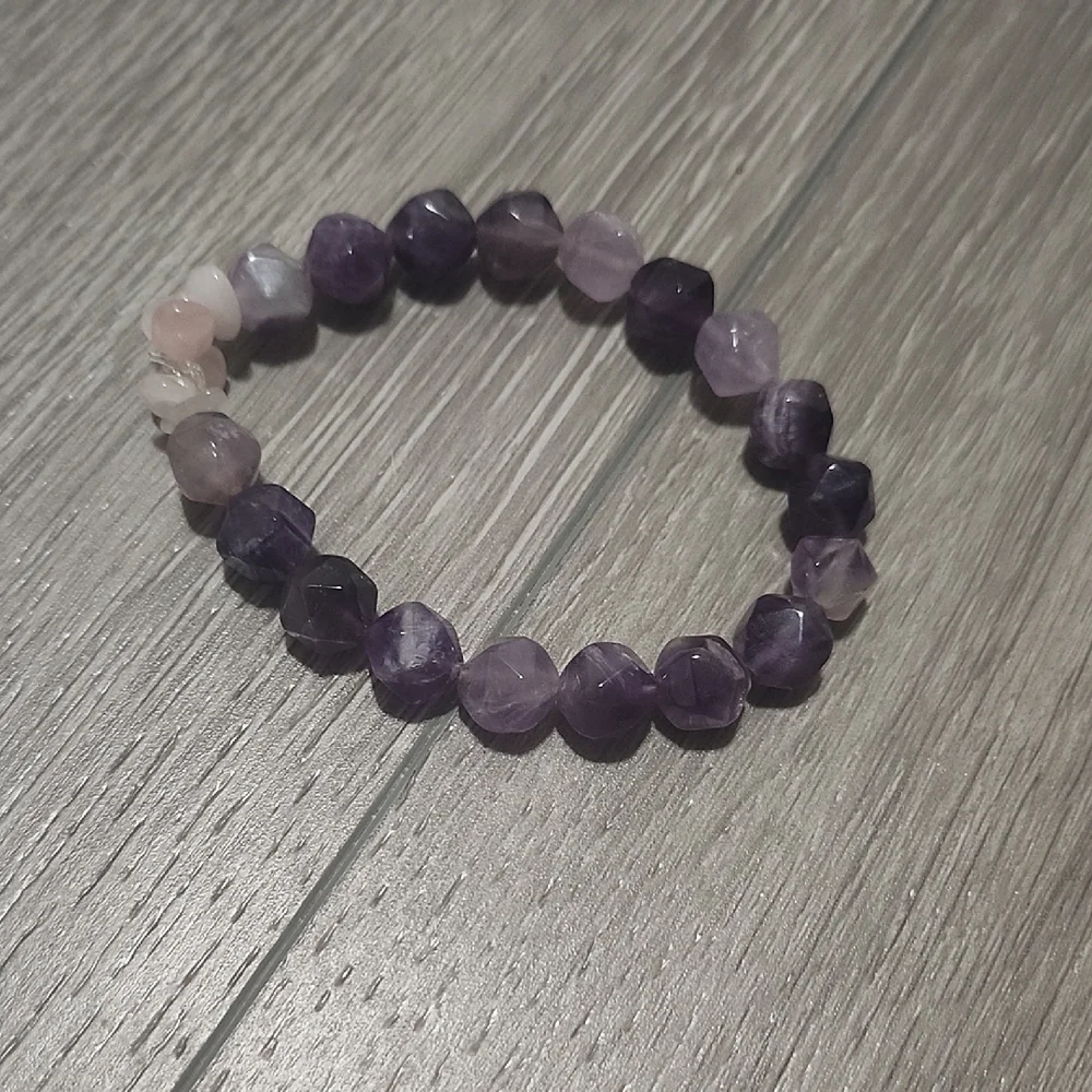 Handcrafted Sacred Heart Bracelet - Picture 4 of 6